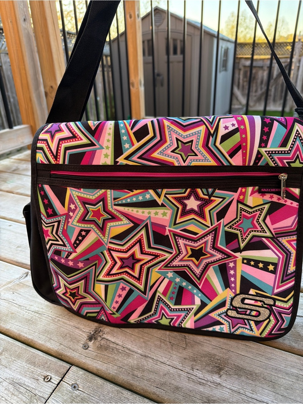 Skechers Star Print Messenger Bag Laptop School Crossbody Pink Black - Picture 12 of 12